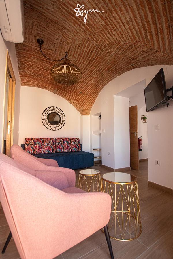 Apartamentos Turisticos Abrilymarzo Caces Exterior foto